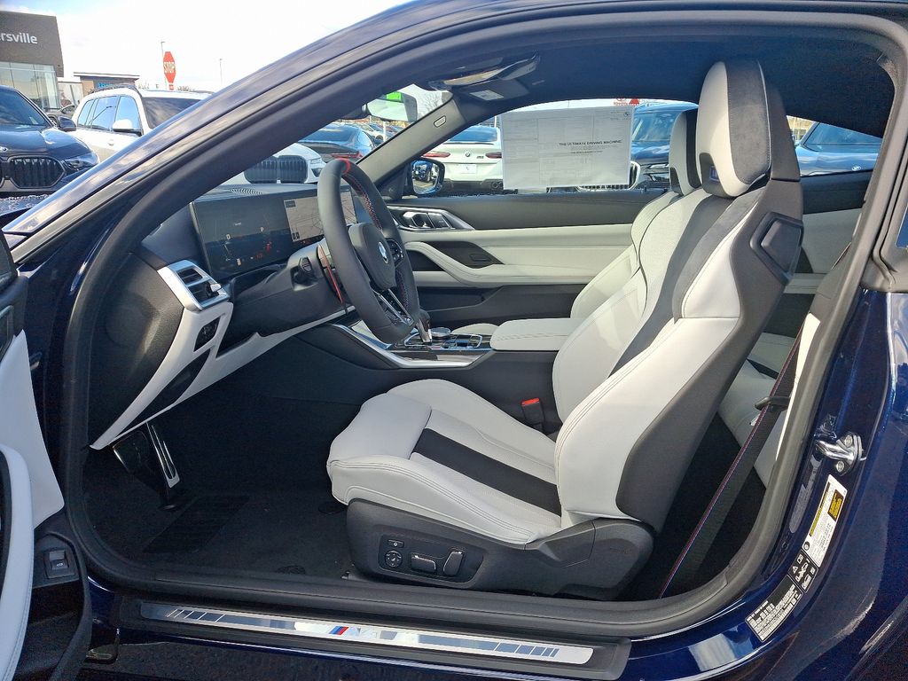 2025 BMW M4 Competition xDrive 6