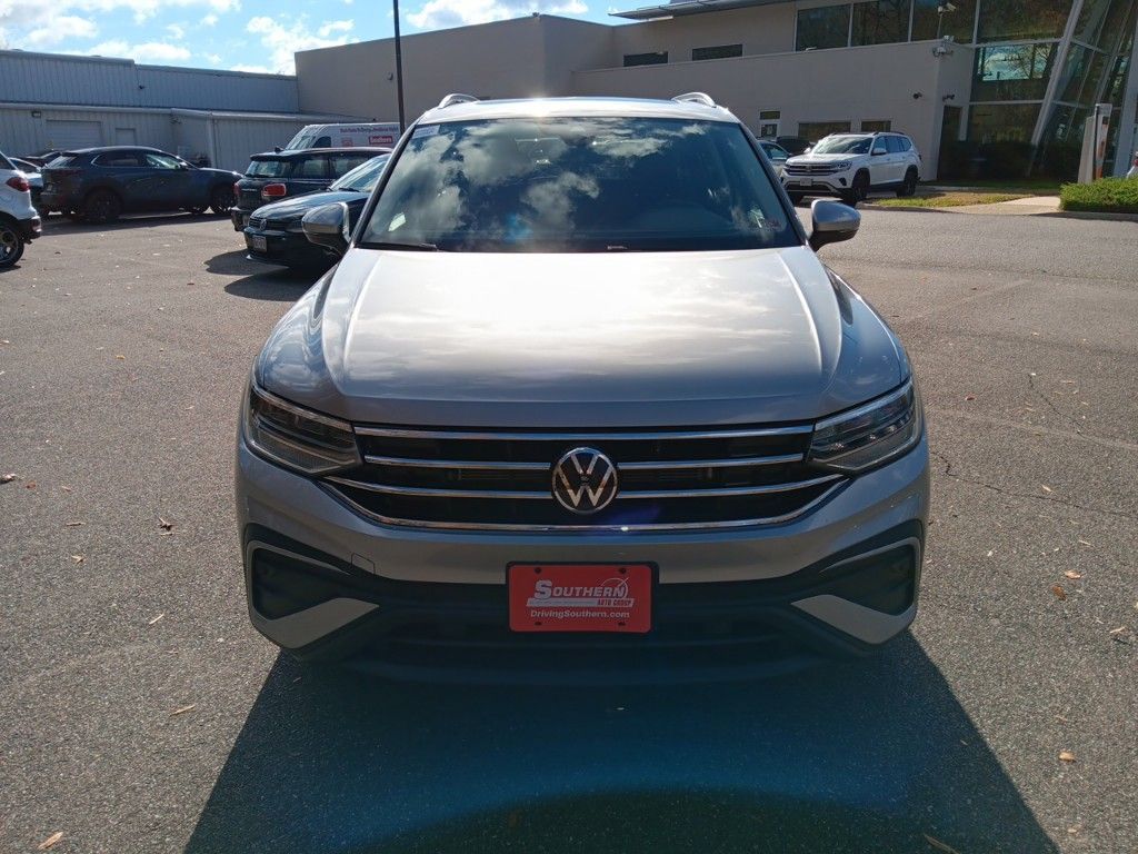 2024 Volkswagen Tiguan 2.0T SE 8