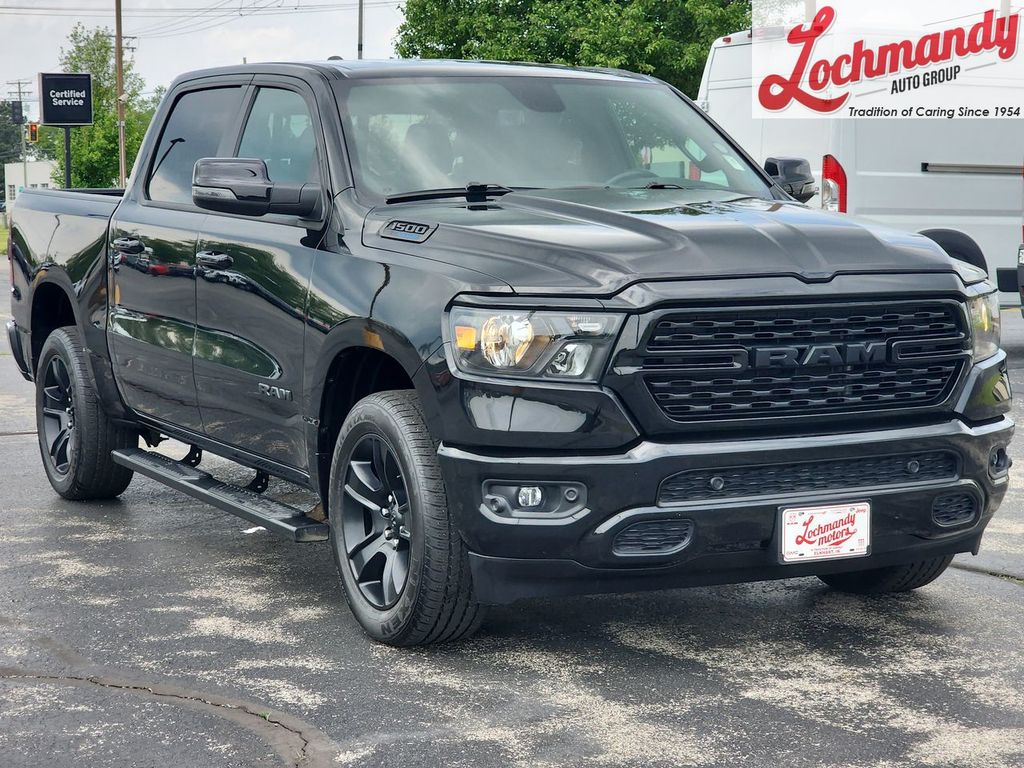 Diamond Black Crystal Pearlcoat 2024 RAM 1500 Big Horn Crew Cab 4WD Pickup Truck Four-Wheel Drive 8-Speed Automatic
