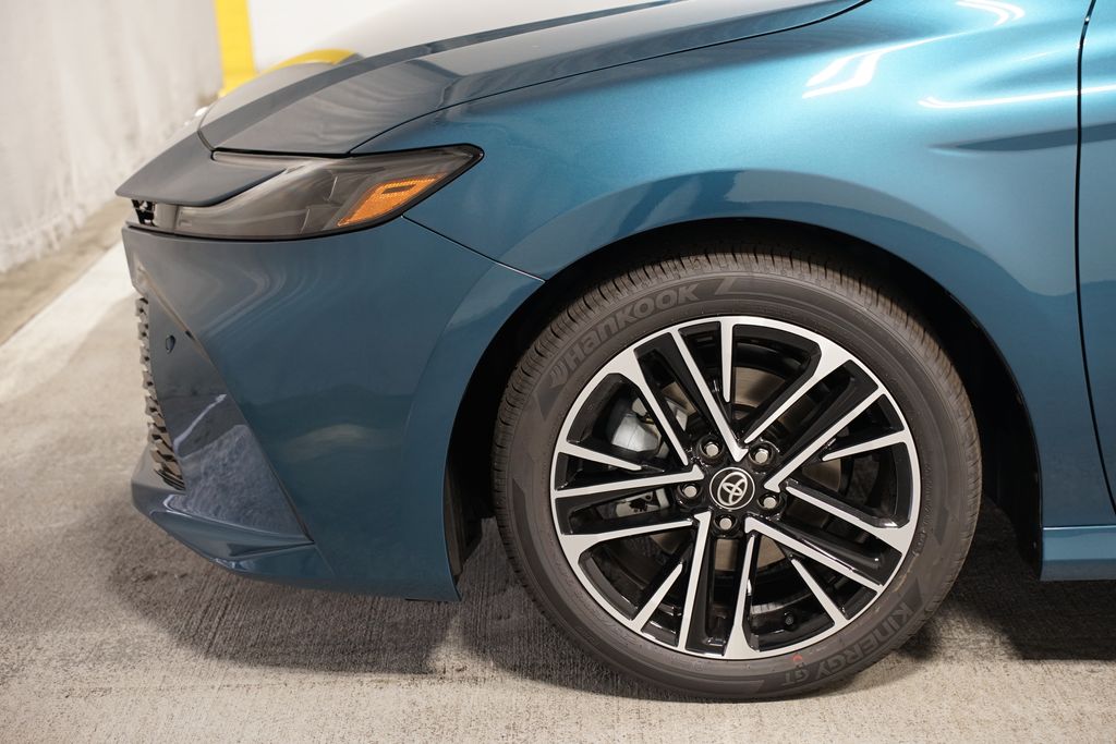 Thumbnail: 2025 Toyota Camry - 4