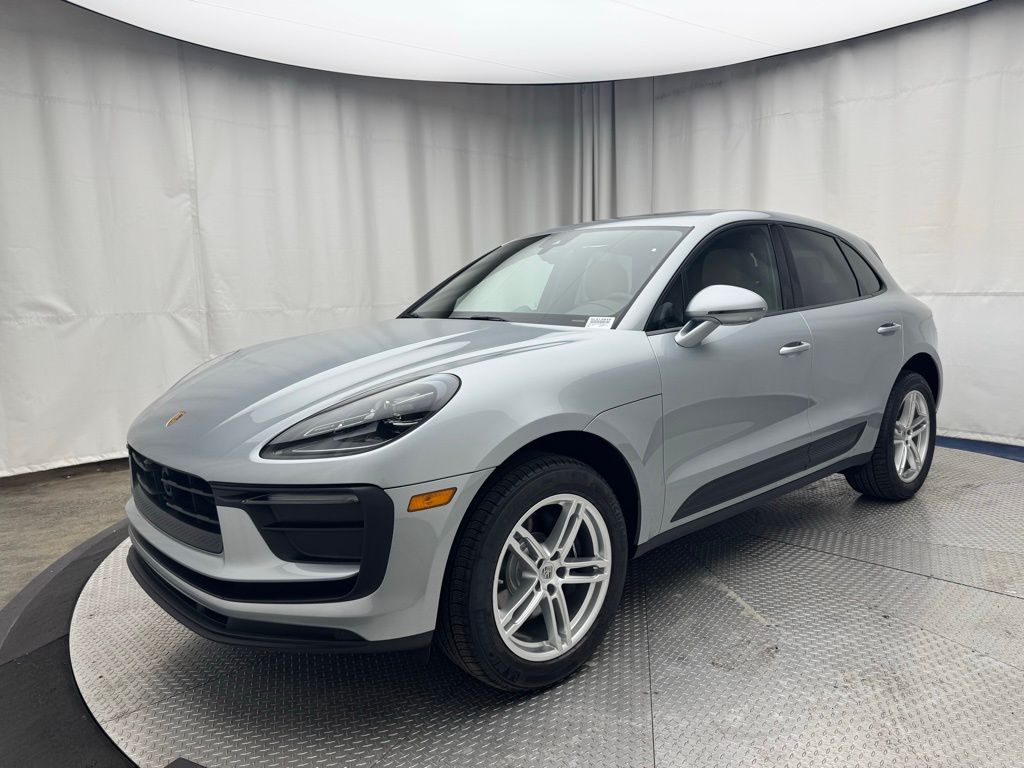 Thumbnail: 2025 Porsche Macan - 1