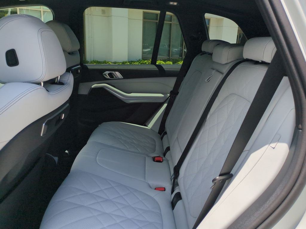 New 2026 White BMW xDrive40i image 14
