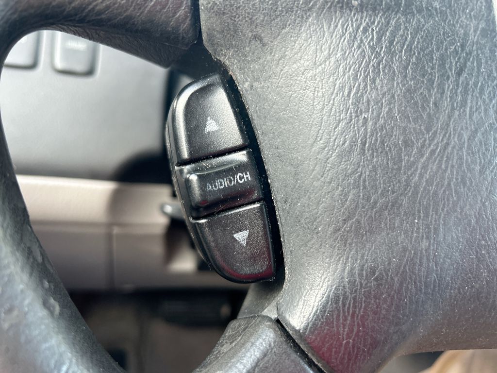 Thumbnail: 2002 Honda Odyssey - 16