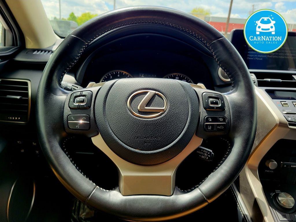 2021 Lexus NX 300 - Photo 16
