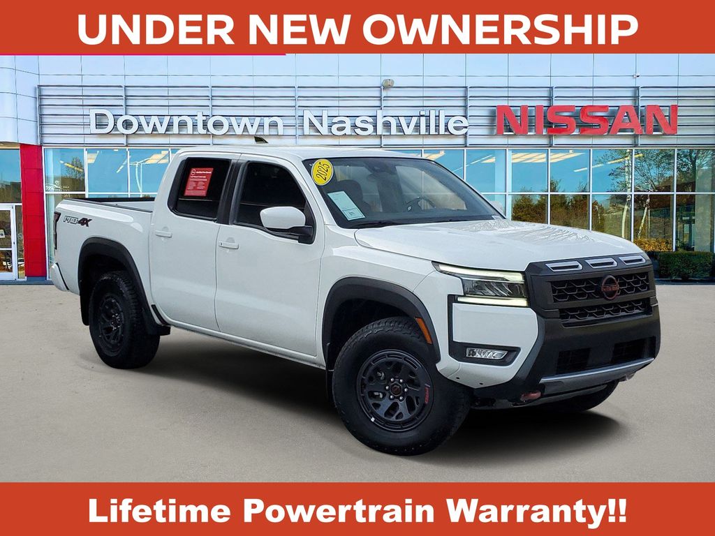 2025 Nissan Frontier PRO-4X Crew Cab 4WD
