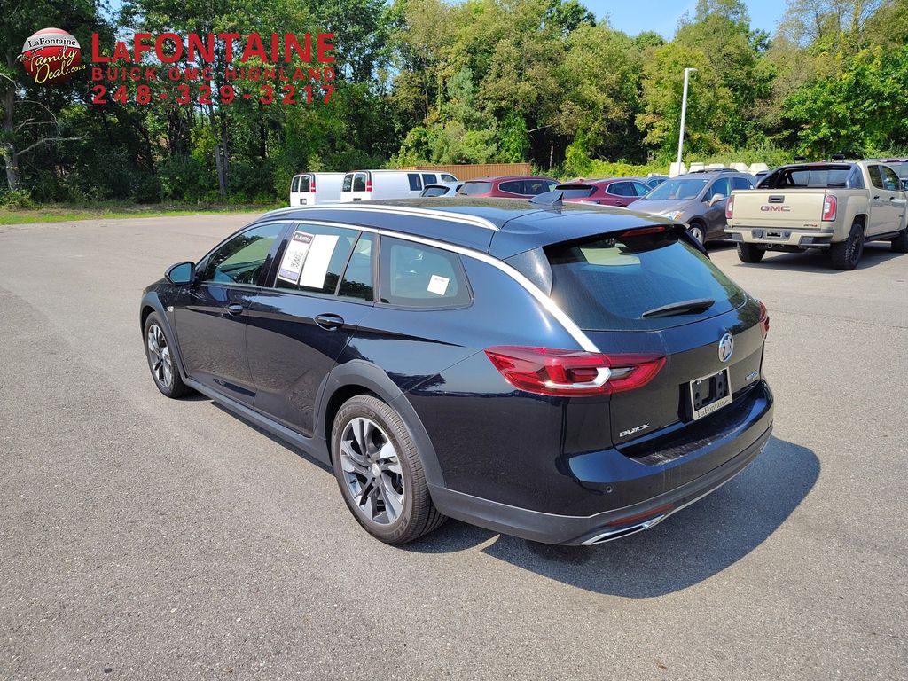 2018 Buick Regal TourX Essence 43