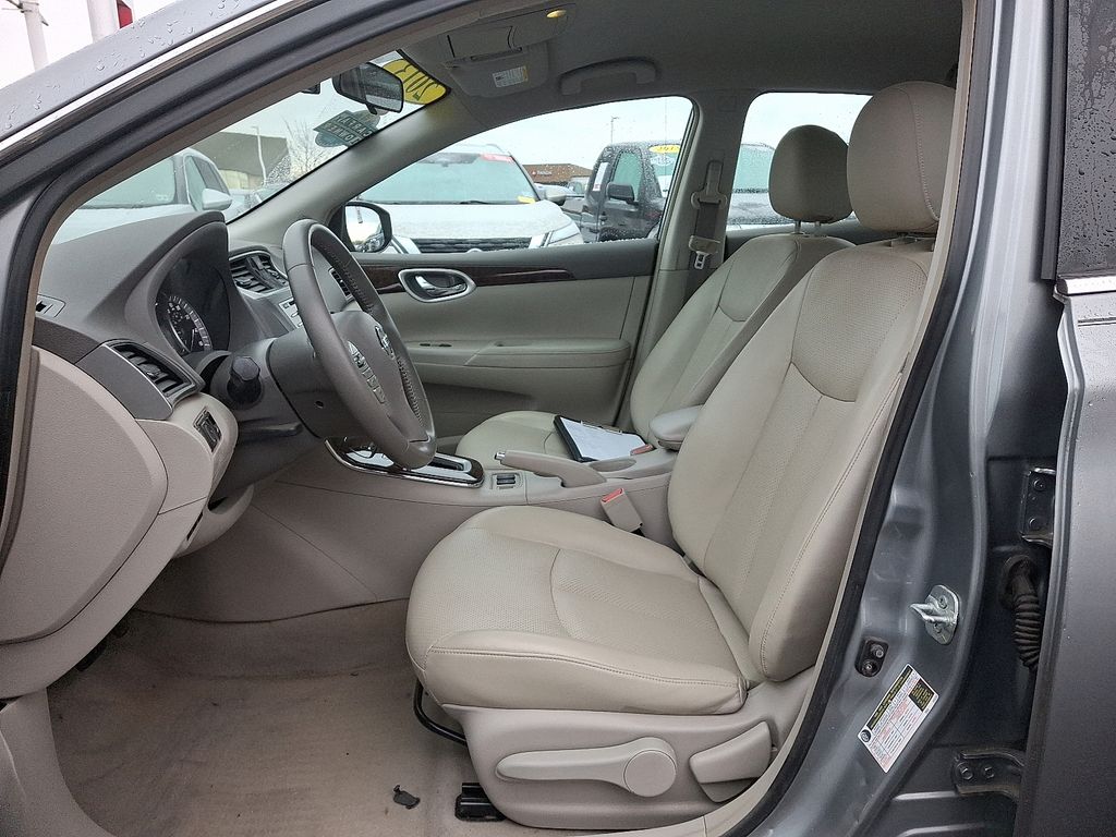 Thumbnail: 2013 Nissan Sentra - 14