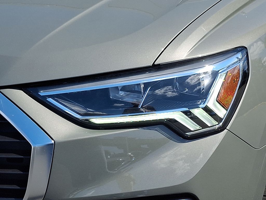 Thumbnail: 2025 Audi Q3 - 6