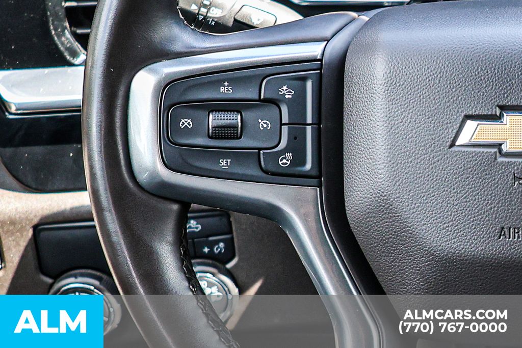 Used 2025 Gray Chevrolet LT/MT Certified image 32