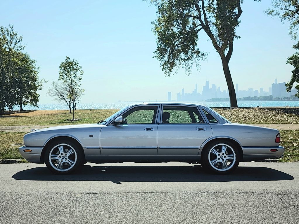 2002 Jaguar XJ8 Sport 18