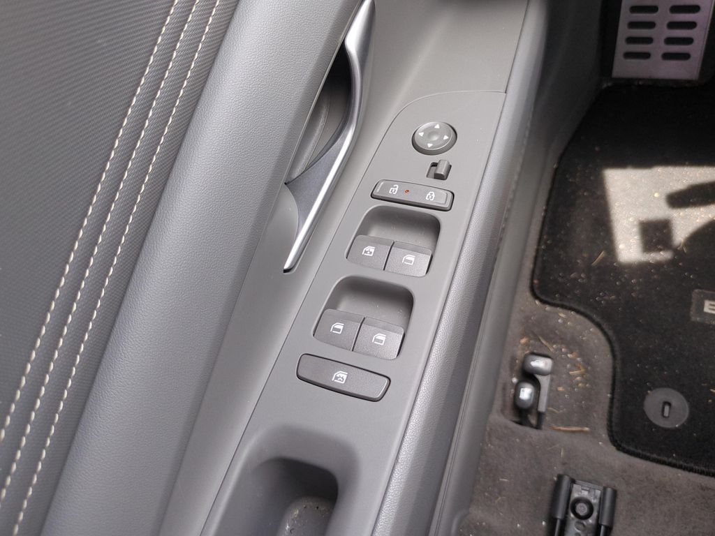 Used 2026 Gray Hyundai SEL Sport image 16