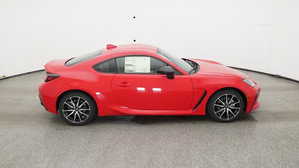 Thumbnail: 2025 Toyota GR86 - 10