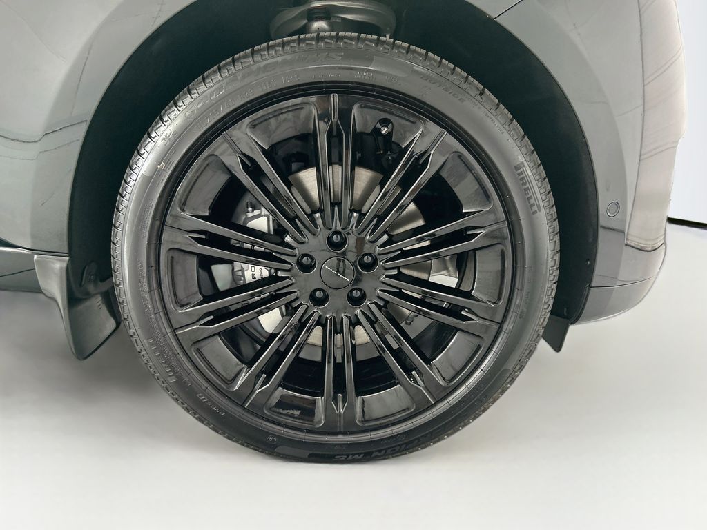 Thumbnail: 2026 Land Rover Range Rover - 31