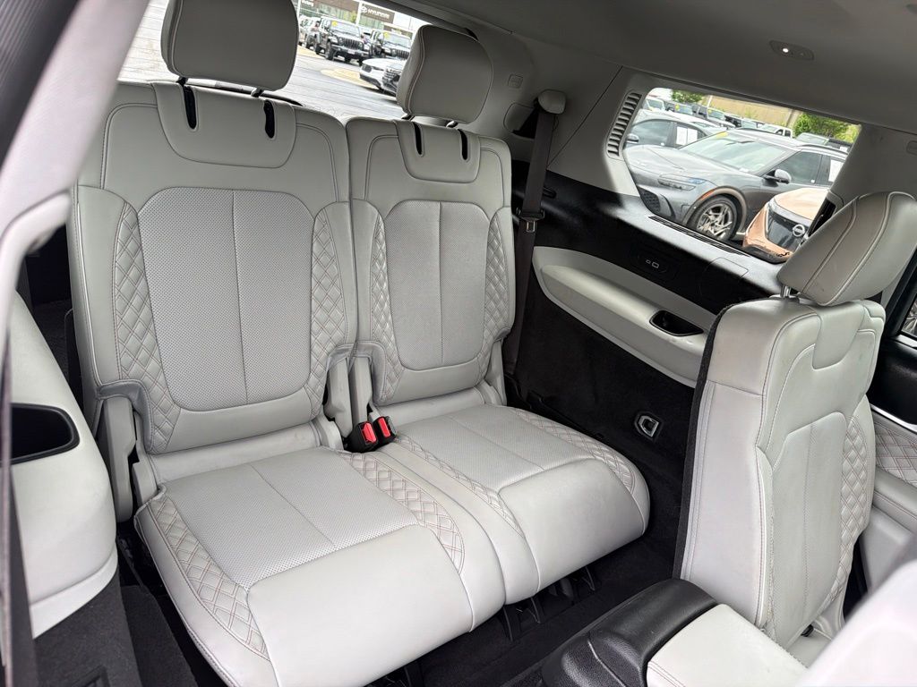 Used 2021 White Jeep Summit image 20