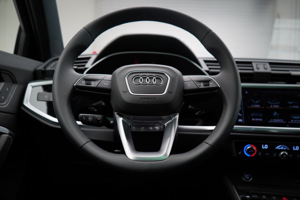 2025 Audi Q3  13