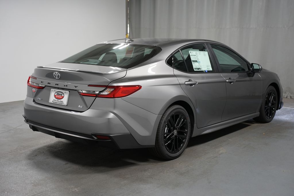 2025 Toyota Camry SE 8