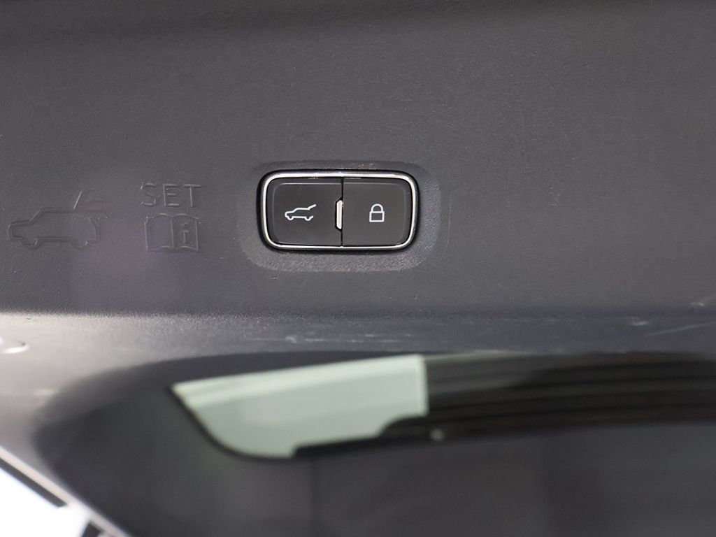 Used 2025 Silver Ford Active image 48