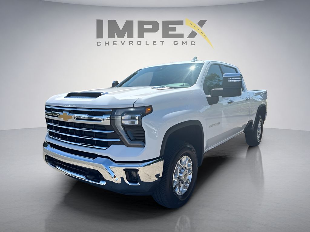 Summit White 2026 Chevrolet Silverado 2500HD Pickup Truck Four-Wheel Drive Automatic