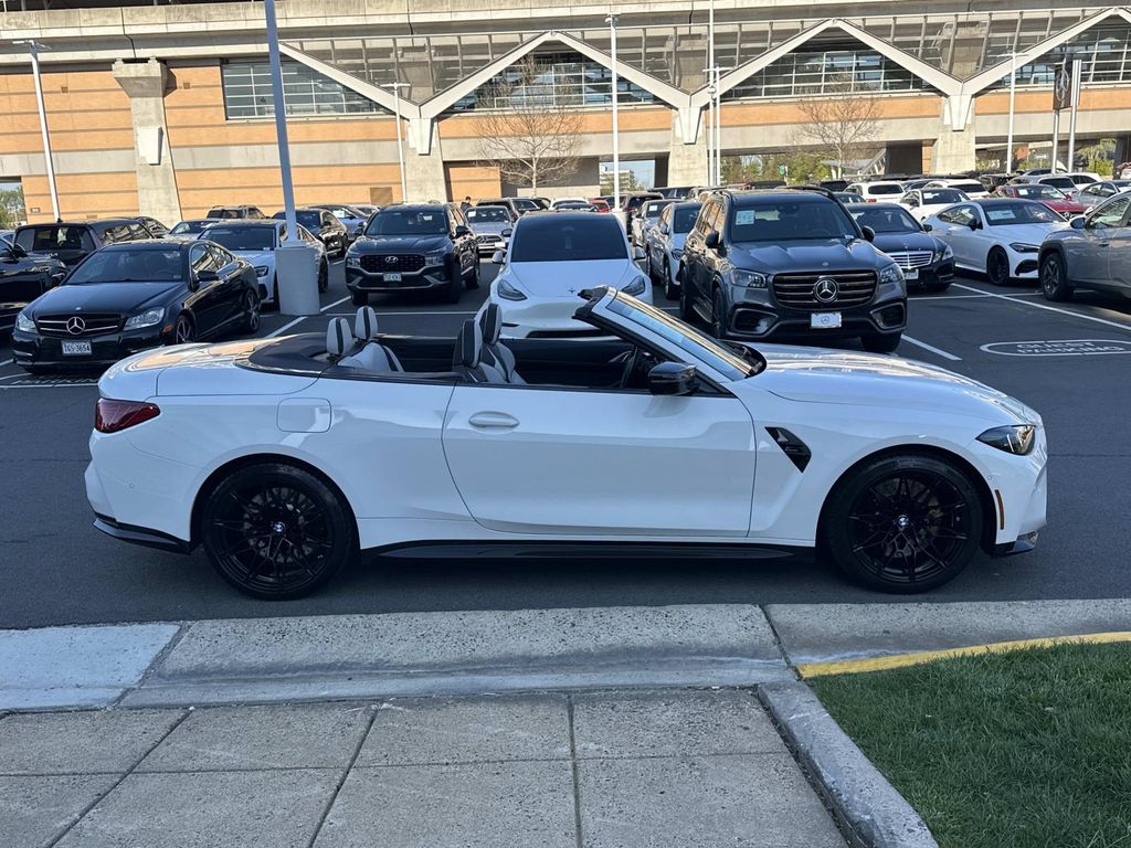 Thumbnail: 2025 BMW M4 - 22