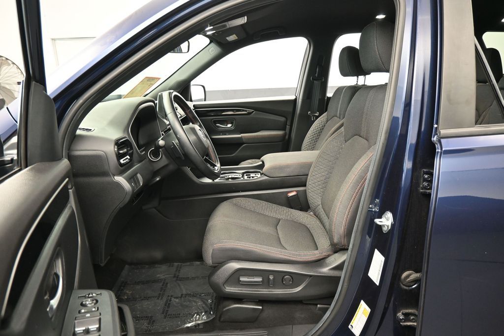 Used 2025 Obsidian Blue Pearl Honda Sport image 11