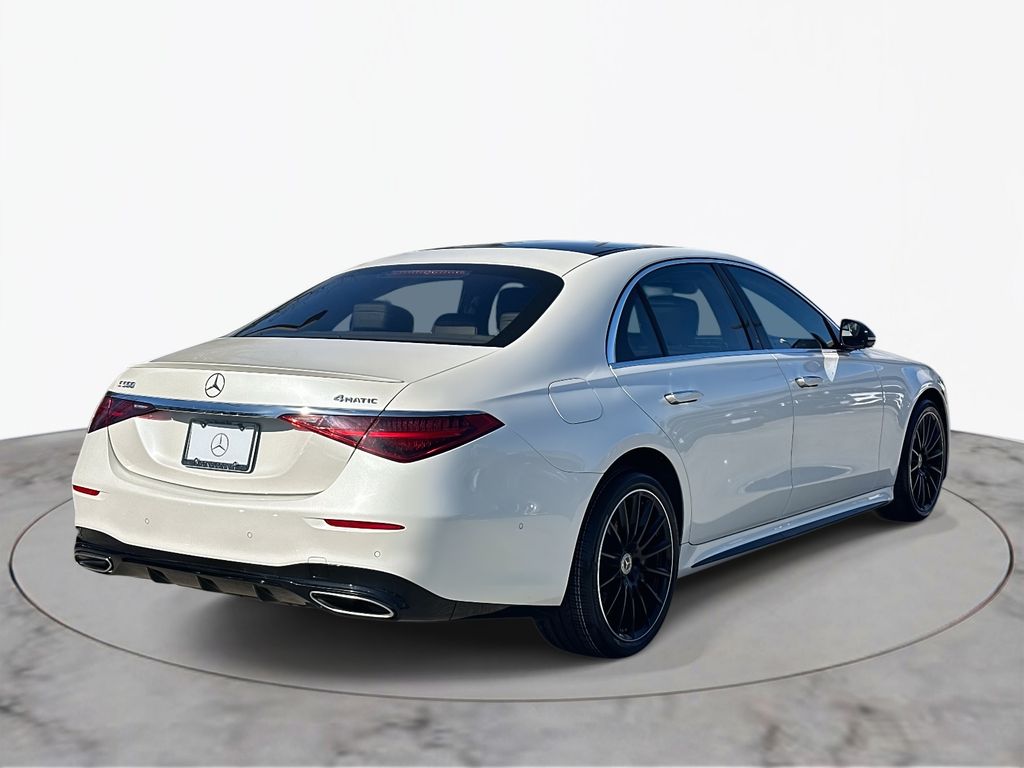 Thumbnail: 2022 Mercedes-Benz S-Class - 9