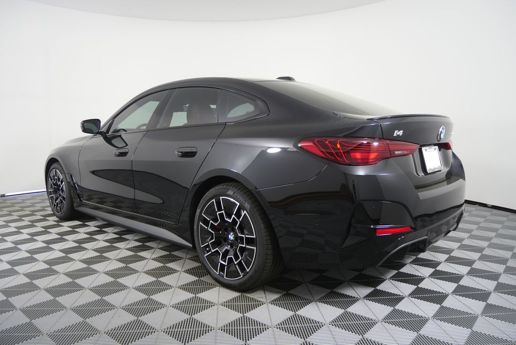 Thumbnail: 2026 BMW i4 - 5