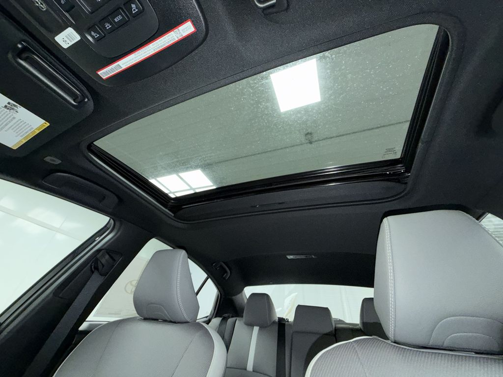 2026 Toyota Camry SE - Photo 22