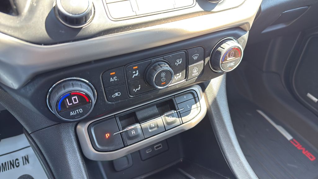 2022 GMC Acadia