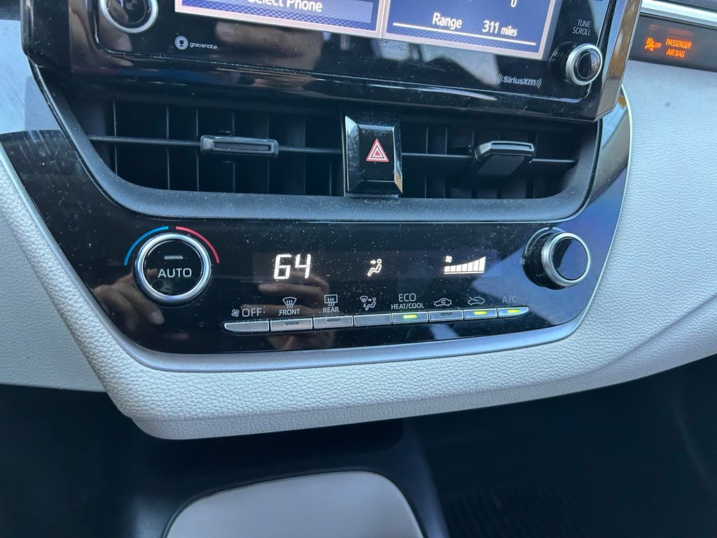 Thumbnail: 2022 Toyota Corolla - 24