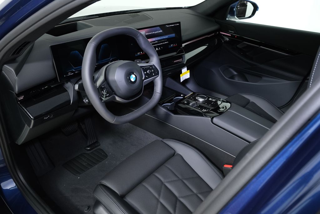 Thumbnail: 2025 BMW 5 Series - 15