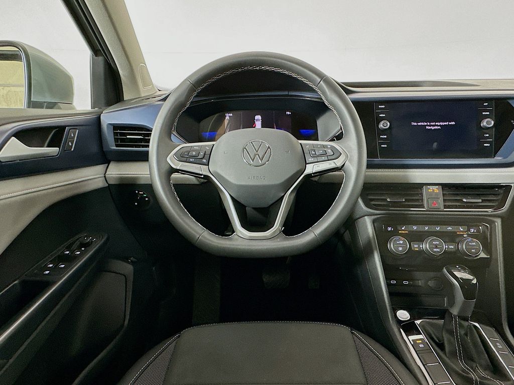 2024 Volkswagen Taos SE 22