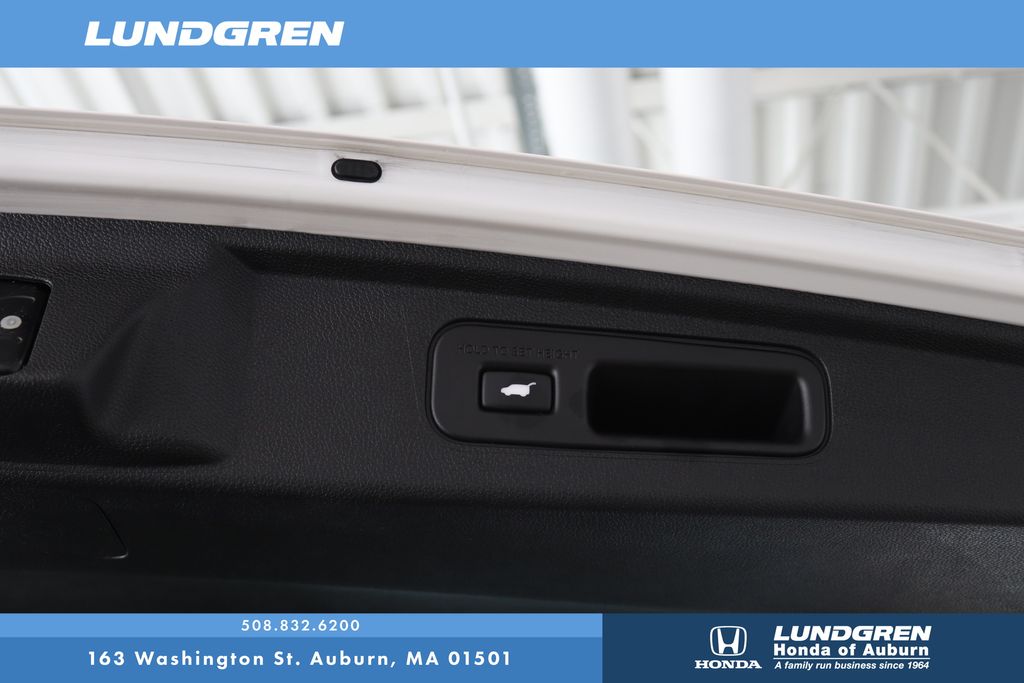 Used 2025 Honda Odyssey Van