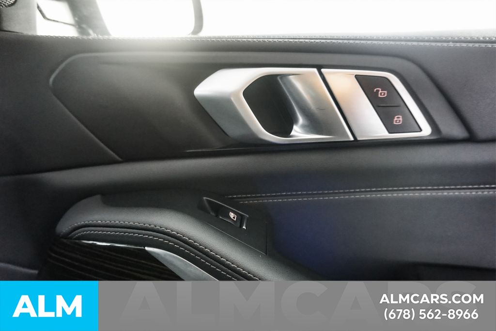 Used 2024 Black BMW sDrive40i image 43