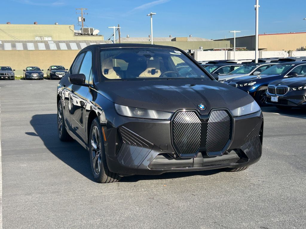 Thumbnail: 2026 BMW iX - 7