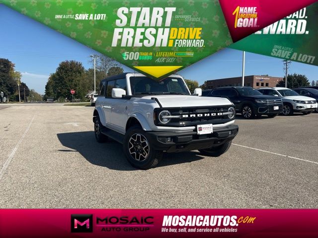 Oxford White 2025 Ford Bronco Outer Banks 4-Door 4WD SUV / Crossover Four-Wheel Drive Automatic