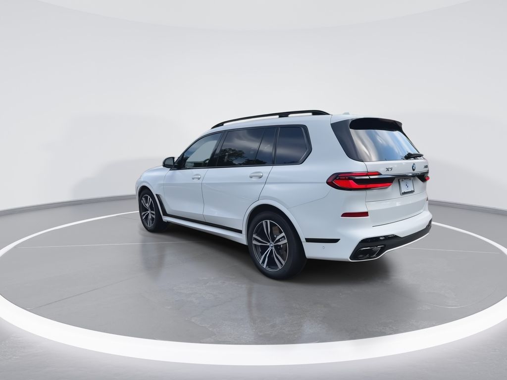 2025 BMW X7 M60i 6