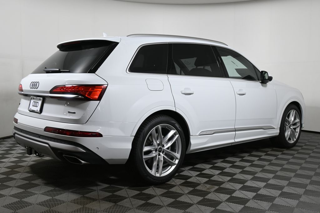 Thumbnail: 2025 Audi Q7 - 7