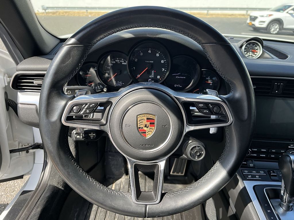 Thumbnail: 2017 Porsche 911 - 14