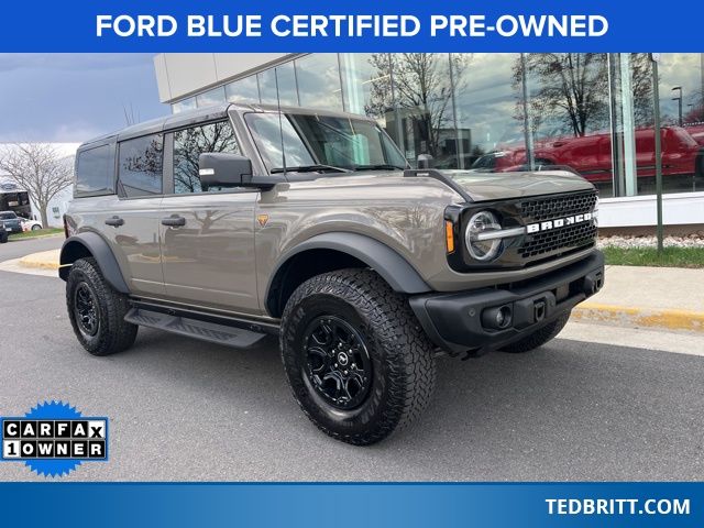 Gray 2025 Ford Bronco Badlands 4-Door 4WD SUV / Crossover Four-Wheel Drive Automatic