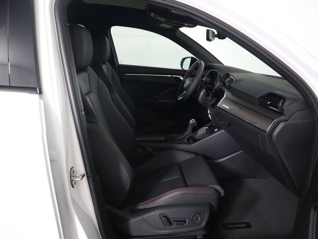 Thumbnail: 2025 Audi Q3 - 22