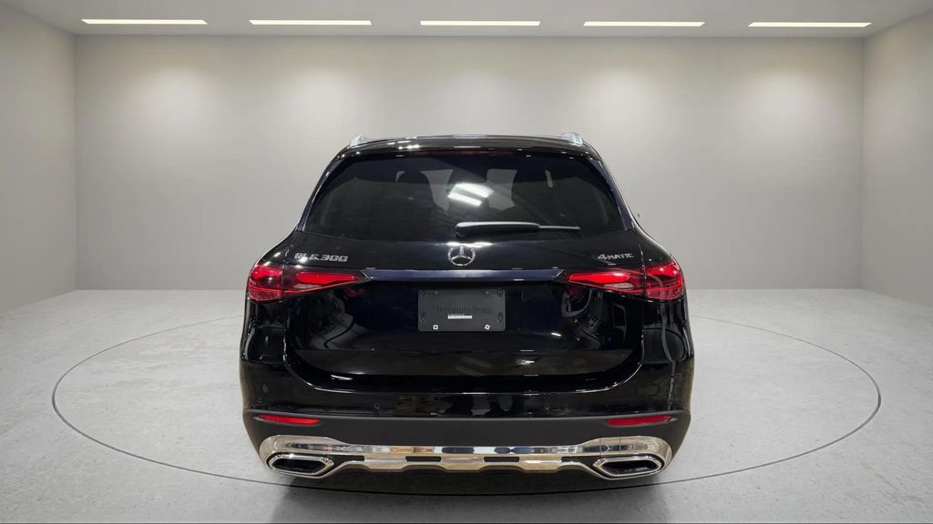 Used 2024 Black Mercedes-Benz GLC 300 image 4