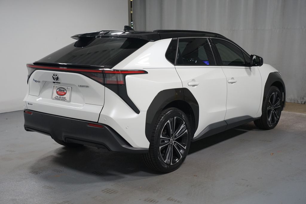 Thumbnail: 2024 Toyota bZ4X - 8