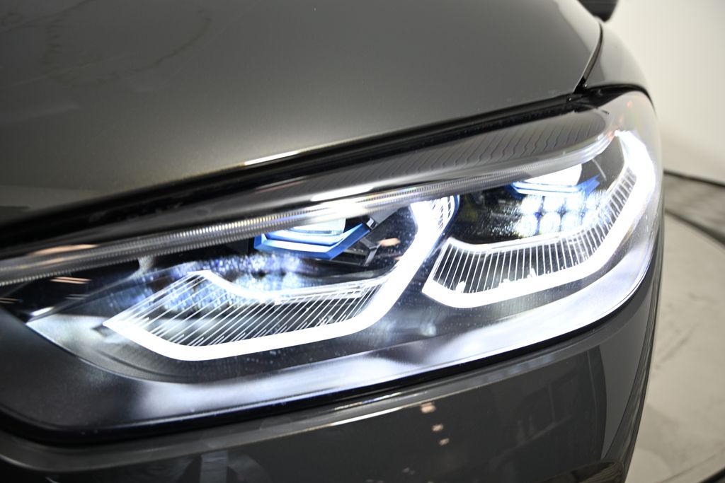 Thumbnail: 2026 BMW 8 Series - 17