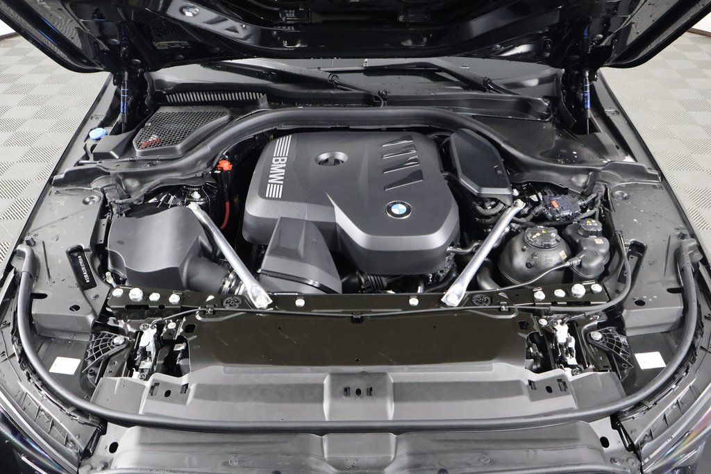 Thumbnail: 2026 BMW 5 Series - 9