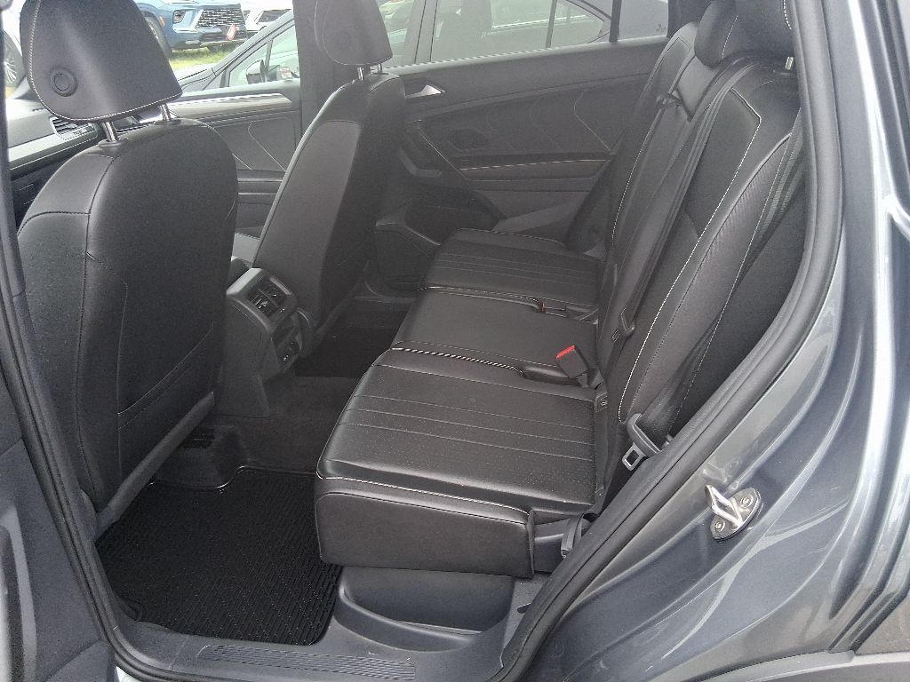 Used 2024 Gray Volkswagen 2.0T SE R-Line Black image 18
