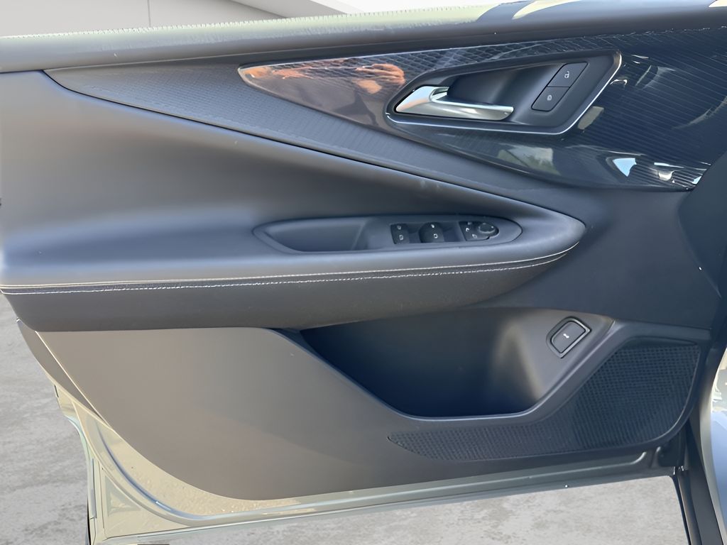 2025 Chevrolet Blazer EV LT - Photo 31