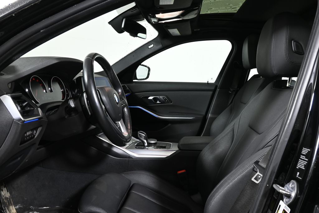 Thumbnail: 2020 BMW 3 Series - 3