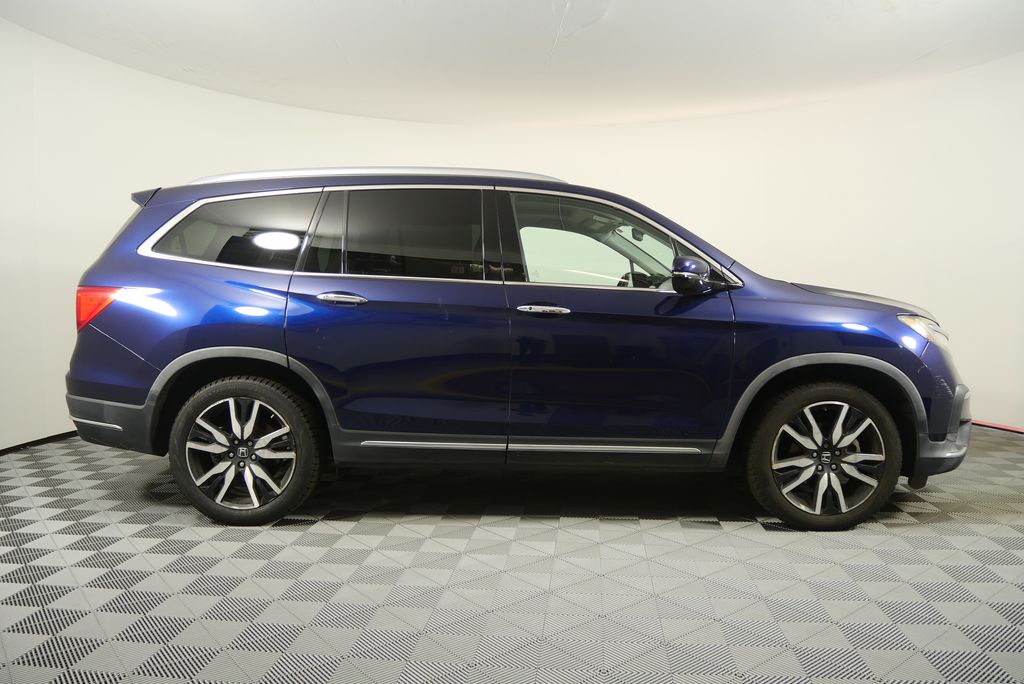 Thumbnail: 2019 Honda Pilot - 2