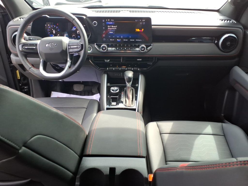 Used 2025 Black Chevrolet Z71 image 30