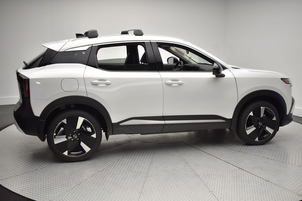 Thumbnail: 2026 Nissan Kicks - 4